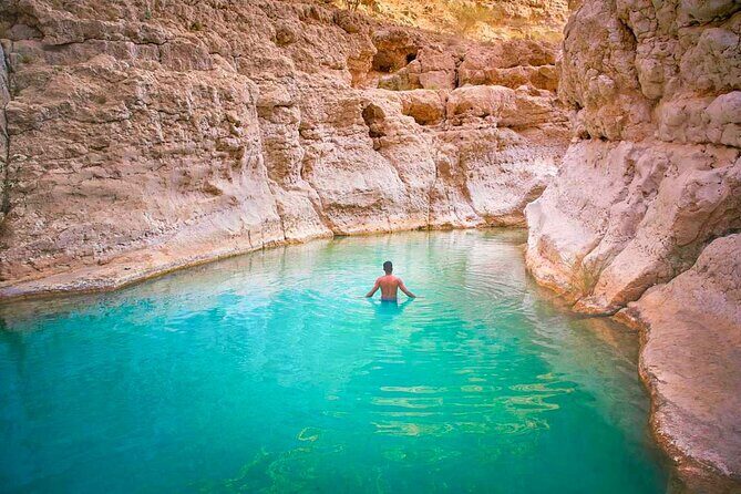 Full Day Wadi Shab And Bimah Sinkhole with Pick Up Included - Practical Tips for Potential Travelers