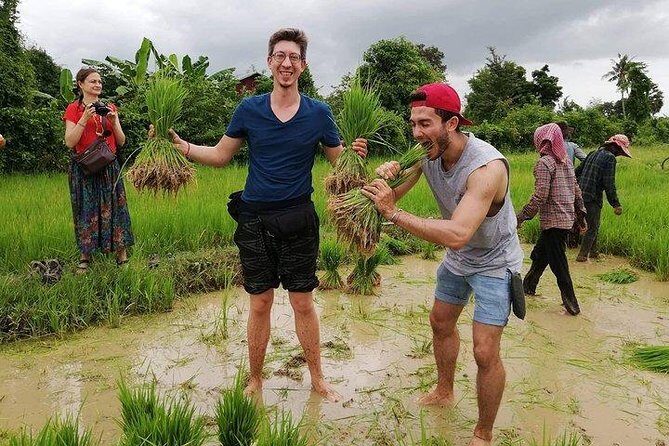 Full-day: Wat Banan. Old bamboo train. Bat Cave. Killing cave - Authentic Local Encounters and Cultural Insights