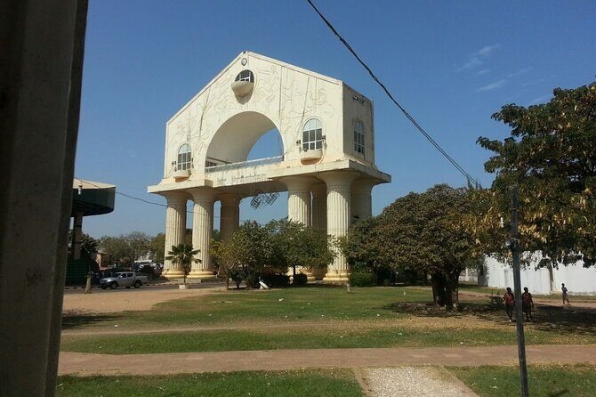 Gambia Banjul City Tour with Crocodile Pool, Arch 22 and More - Who Will Love This Tour?