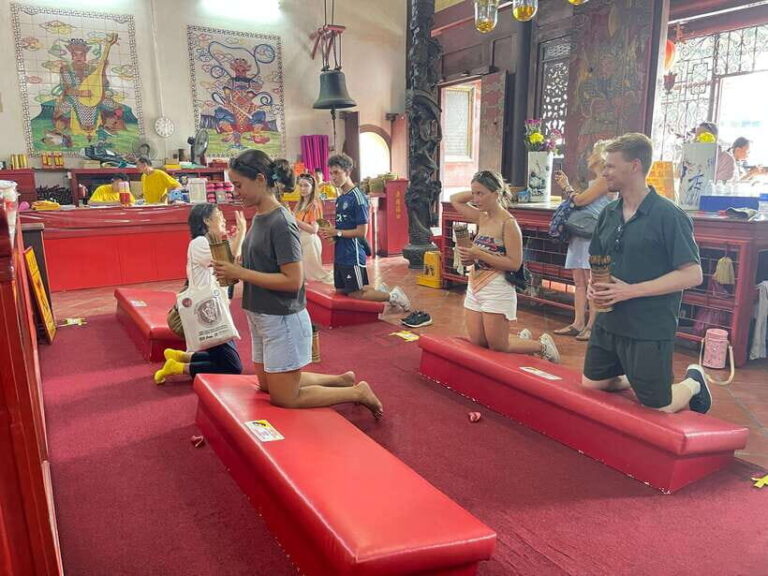 George Town: Heritage Walking Tour with Street Food Tasting - An In-Depth Look at the Experience