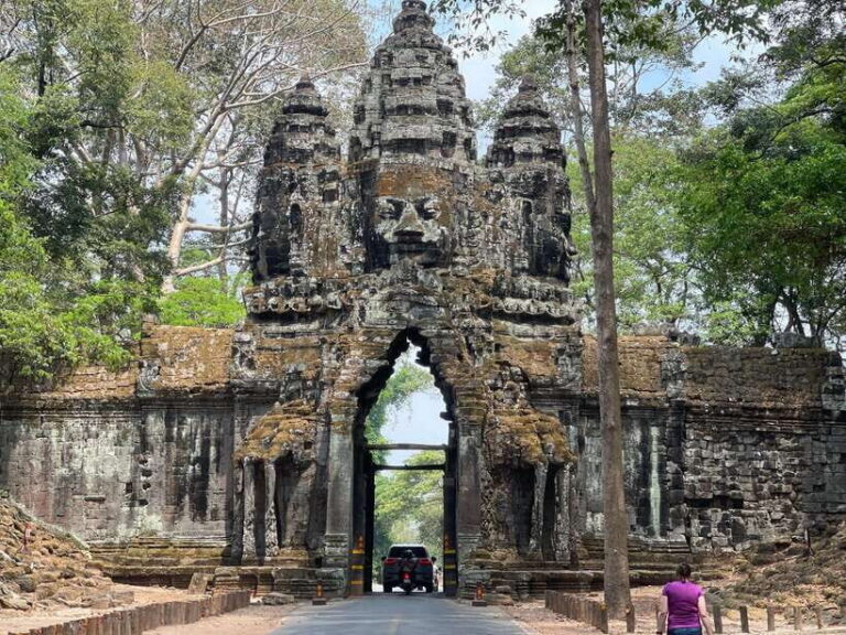 Guided Tour of Angkor Wat, Bayon, Ta Prohm, and Banteay Srei - What Makes This Tour a Good Value?