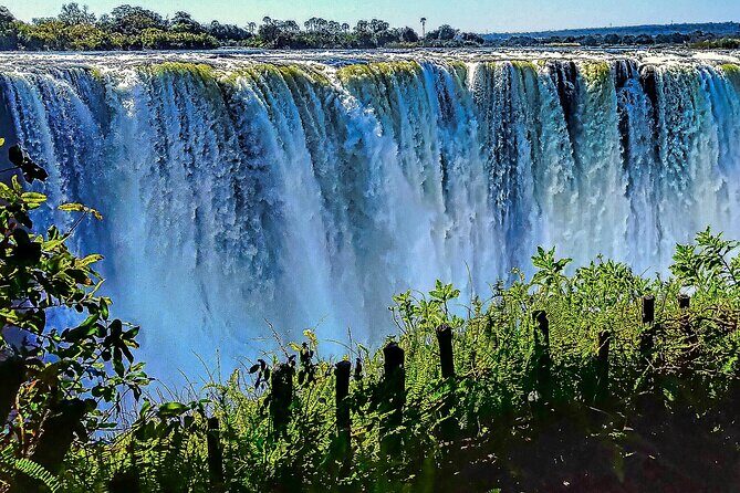 Guided Tour of the Falls (ZIM side) Wildlife Safari, by Savannah - Practical Details
