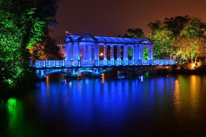 Guilin Four lakes night cruise with the English speaking driver from Guilin hotel - Who Is This Tour Best For?