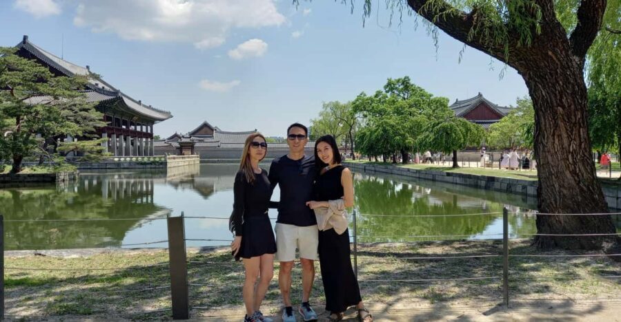 Gyeongbokgung-Folk Museum-Bukchon-Gwangjang market - Practical Details & What to Expect