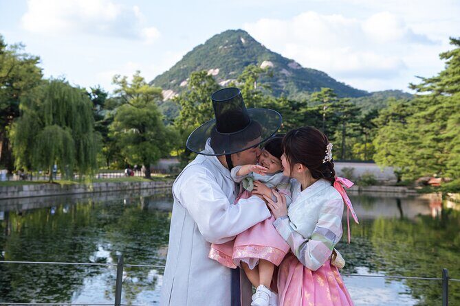 Gyeongbokgung palace family/group private photoshoot - The Value of the Photos and Cost