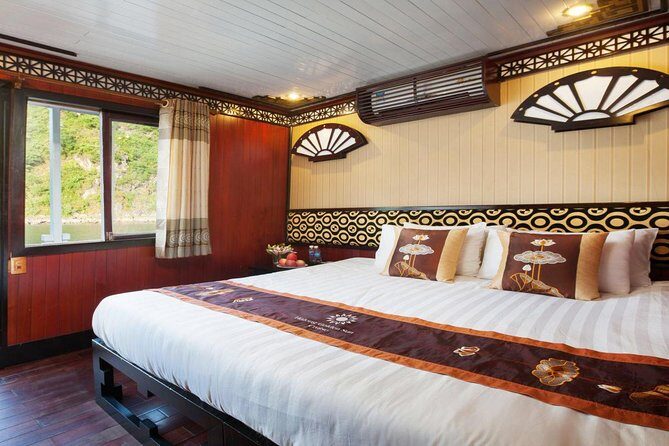 Ha Long Bay 2D1N on a 3-Star Cruise - Day 1: Cruising and Sightseeing Highlights