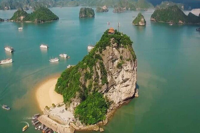 Ha Long Bay Cruise Day Tour with lunch, kayaking, surprise cave & titop island - An In-Depth Review of the Experience