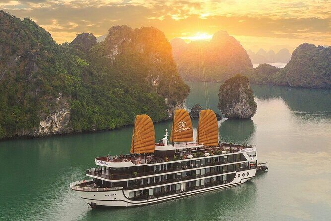 HA LONG BAY - LAN HA CAT BA 2D1N on LA REGINA CRUISE 5* LUXURY - Dining and Amenities: A Highlight