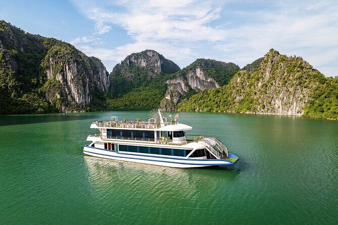 [Ha Long Bay] Luxury Cruise Day Tour From Hanoi, Caves & Buffet - Boarding the Cruise: Setting Sail onto Halong Bay