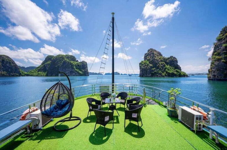 Ha Long Luxury Cruise with Kayaking, Swimming and Lunch - A Closer Look at the Itinerary and What You’ll Experience