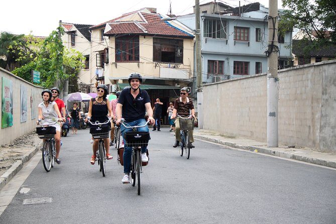 Half-Day Bike Tour of Shanghai Old Town with Food Tasting - Why You’ll Appreciate the Included Features