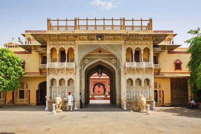 Half-Day City Tour of Chokhi Dhani Ethnic Village from Jaipur - Detailed Breakdown of the Itinerary
