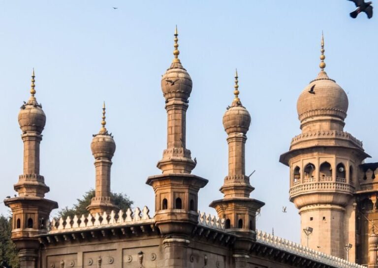 Half Day Guided Hyderabad Shopping and Food Tasting Tour - The Charminar: Hyderabad’s Iconic Landmark