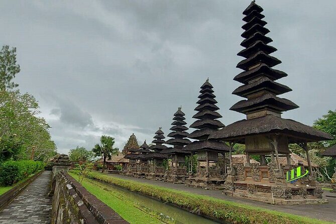 Half-Day Private Tour to Tanah Lot and Bali Royal Temple - Authentic Experiences and Real Traveler Feedback