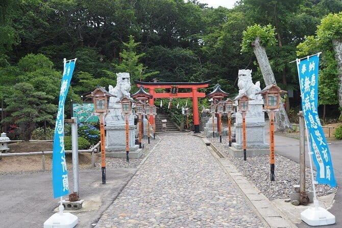 Half Day Takayama Inari Shrine Tour with Licensed Guide - The Takayama Inari Shrine: A Visual Feast