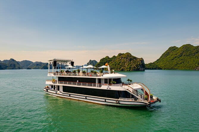 HALONG BAY LUXURY IRIS CRUISE DAY TRIP-BEST SELLER: Kayak, Music - Who Will Enjoy This Tour?