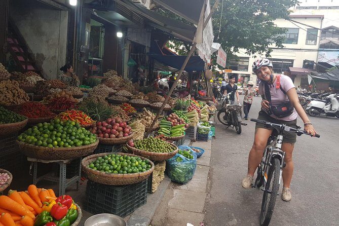 Hanoi: Amazing Morning with Bicycle - All Inclusive - Visiting Hoan Kiem Lake and the Local Market