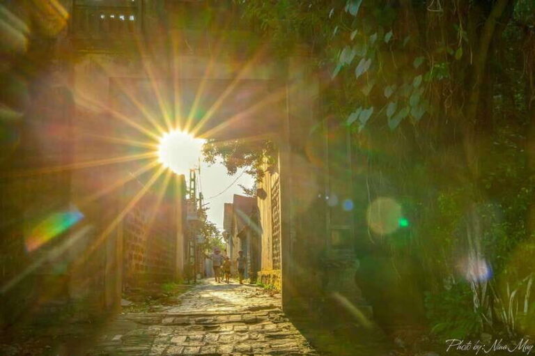 Hanoi: Duong Lam Ancient Village Full-Day Tour with Lunch - Practical Details and Considerations