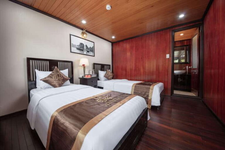 Hanoi: Ha Long Bay 2-Day 1-Night Tour by 4-star Luxury Junk - What Really Stands Out