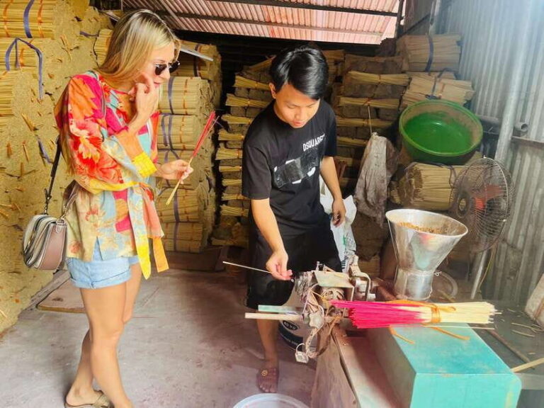 Hanoi: Incense Village, Hat, & Lacquer Artisanal Tour - Value and Practical Tips