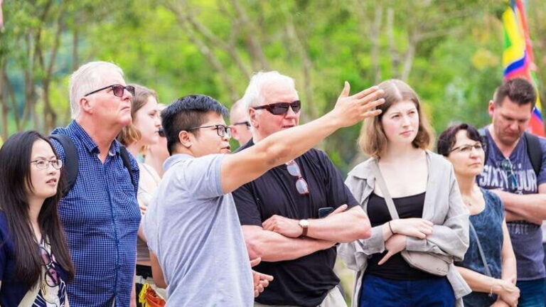 Hanoi: Ninh Binh, Hoa Lu, Tam Coc with Hanoi food tour - The Heart of the Day: Tam Coc and Mua Cave