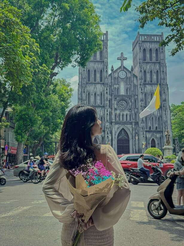 Hanoi Old Quarter City Tour With Professional Guide - Walks and Landmarks