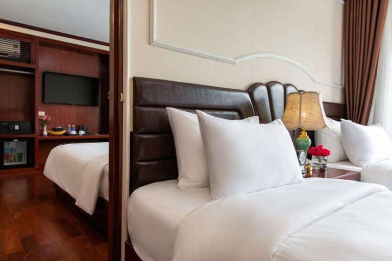 Hanoi: Overnight Ha Long Bay 2-Day 1-Night Cruise - Morning on the Bay: Activities and Serenity
