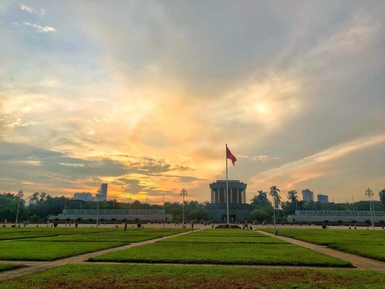 Hanoi: Sunset Highlights Tour with Ao Dai Costume - Who Should Consider This Tour?