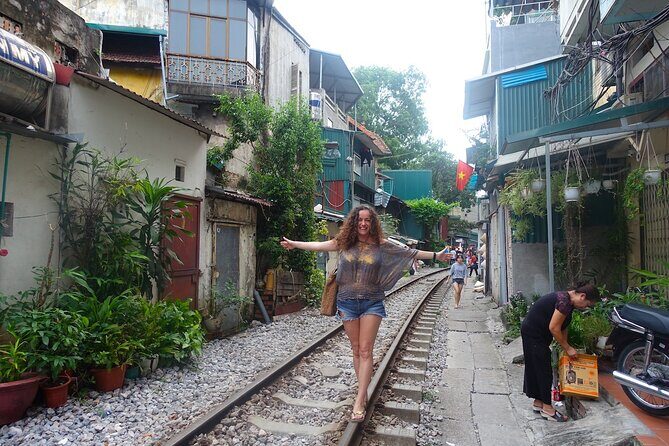 Hanoi Walking Tour Discover Hidden Gems and Train Street - What Travelers Are Saying