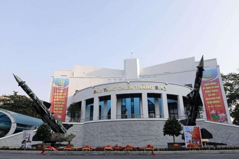 Hanoi: War Remnants Museum and Train Street On Scooter Tour - What Travelers Say