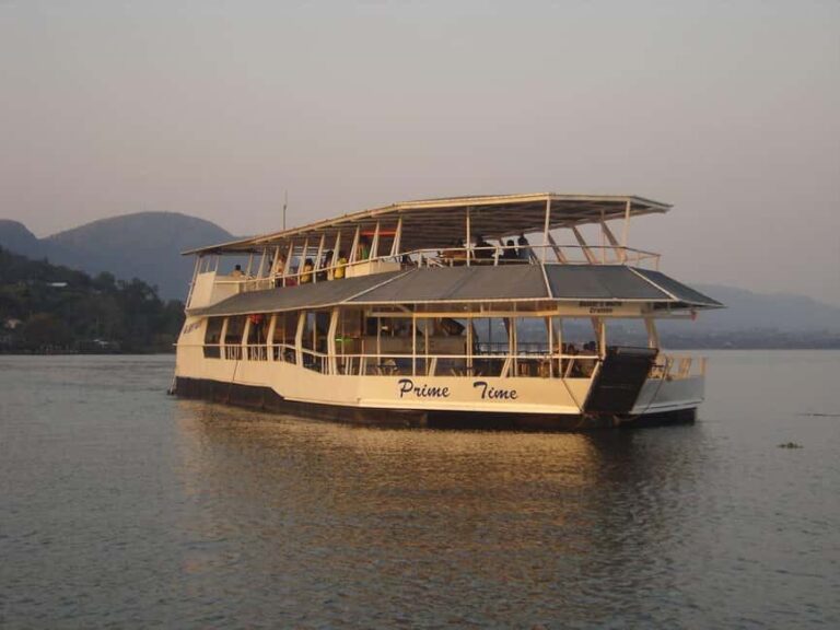 Hartbeespoort: Dam Cruise with Snacks and Drinks - Who Should Consider This Experience?