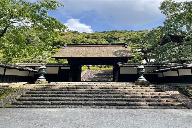 Hattasan and Horaibashi Bridge Guided Tour-Van - The Scenic Walk to Horai Bridge