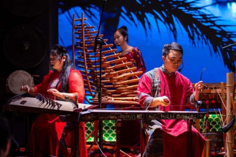 HCMC Evening: Chào Show with 3-Region Dinner and Transfers - Final Thoughts: Who Should Consider This Experience?