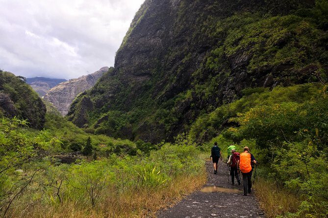 Hiking: Authentic immersion in Mafate - What makes this experience stand out?