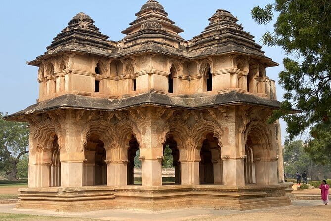 Hire a Licensed Guide for Fullday Hampi visit with own transport - Hemakuta Hill Temple Complex: A Panoramic Viewpoint