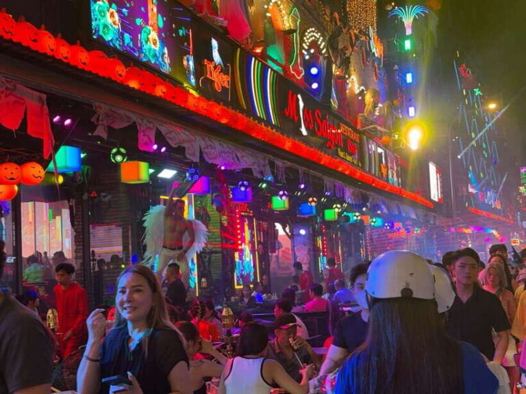 Ho Chi Minh City Street Food Tour With Acoustics Live Music - An In-Depth Look at the Ho Chi Minh City Street Food & Music Tour