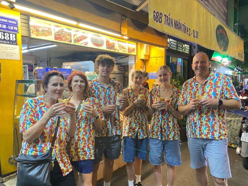 Ho Chi Minh City: Walking Food Tour with 13 Tastings - Itinerary Breakdown