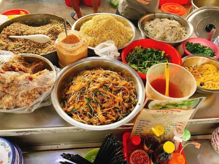 Ho Chi Minh City: Xom Cai Hidden Local Life Walking Tour - Who Will Love This Tour?