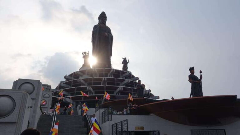 Ho Chi Minh: Cu Chi, Black Lady Mountain, and Cao Dai Tour - Who Will Love This Tour?