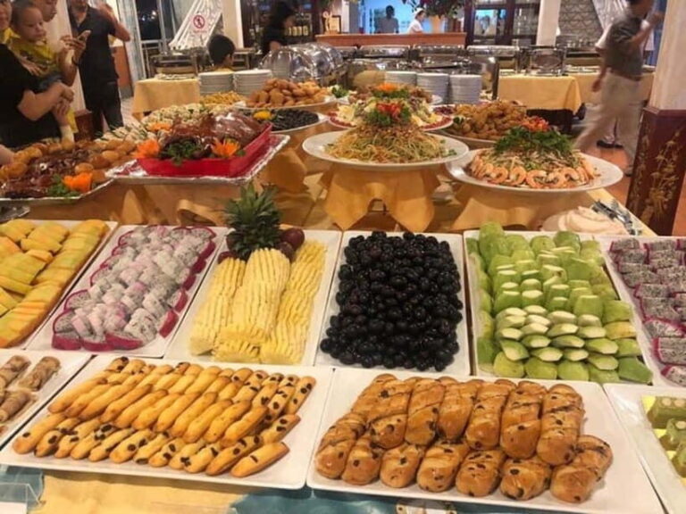 Ho Chi Minh: Enjoyable Dinner on Cruise with Live Music - The Value of This Experience