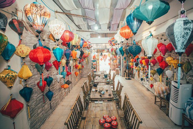 Hoi An Full Lantern Making Class- A special Foldable lantern - Group Size & Practicalities