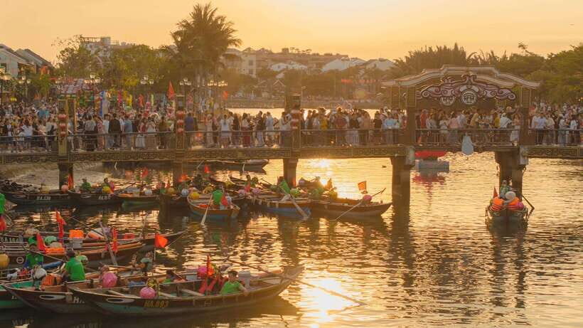 Hoi An : Lantern Boat Trip & Release Lantern - Practical Details and Tips