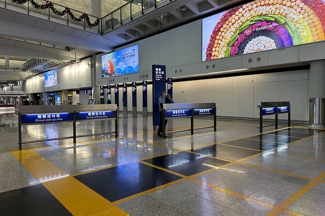 Hong Kong Private Arrival Transfer Driver Meet and Greet: Airport to Hotel - Why Choose a Private Airport Transfer in Hong Kong?