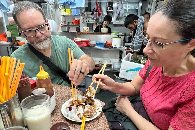 Hong Kong Private Food Tour with Michelin Street Food - What Makes This Tour a Great Value?