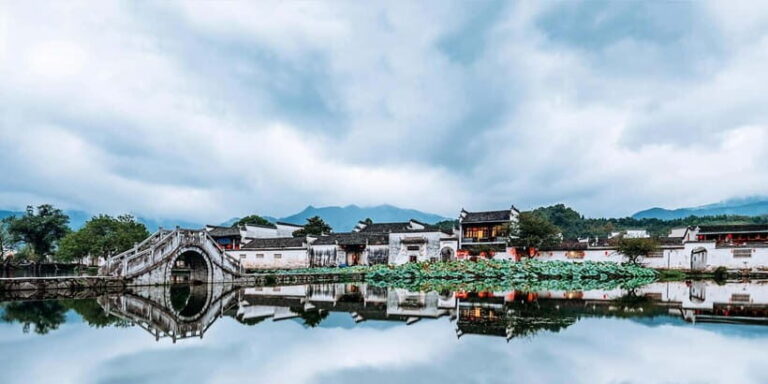 Huangshan Day Tour: Hongcun, Mt. Qiyun - Detailed Breakdown of the Itinerary