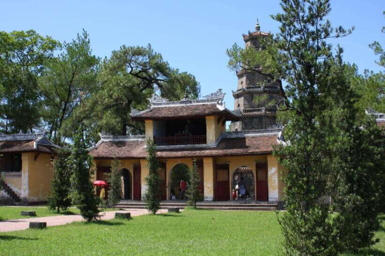 Hue: Perfume River Cruise with Thien Mu Pagoda & Tombs - Transportation and Logistics