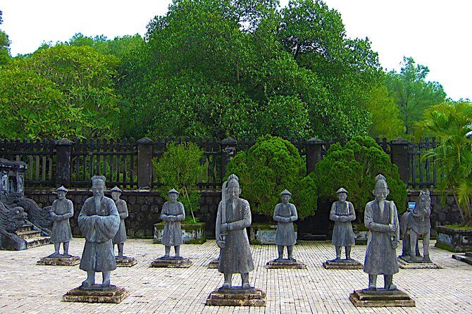Hue private guided tour to royal Tombs and Thien Mu Pagoda - FAQs