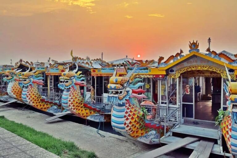Hue: Visit Pagoda/Royal Tombs by Dragon Boat & Private Car - Exploring the Royal Tombs by Private Car