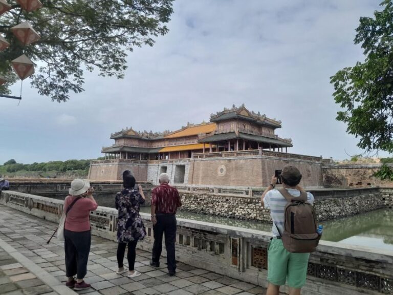 Hue:Deluxe Walking tour to Imperial City and Dong Ba Market - Why This Tour Offers Value