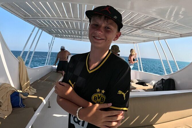 Hurghada Diving Adventure one Day with two Dives Boat Trip - What to Expect from the Tour